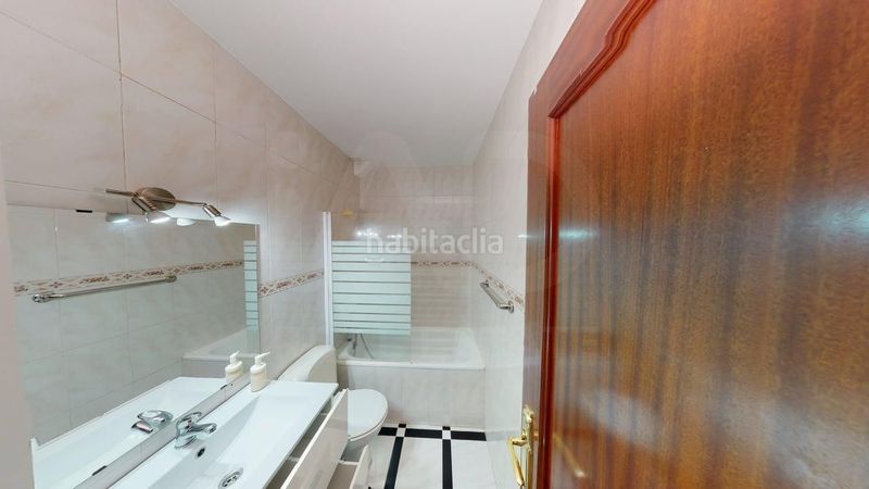 Foto 1cf2b4bb-9d9d-4b7e-985e-96094f652fe2. Casa amb calefacció a Canet de Mar