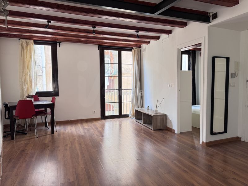 Foto a6180130-d81b-460a-9737-04546c029b78. Pis amb calefacció a Raval Barcelona