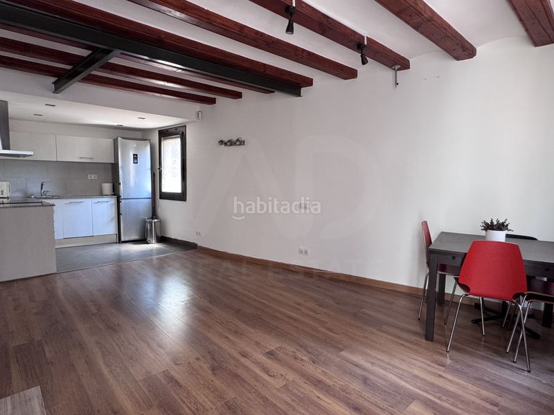 Foto b8f44744-442f-4644-a814-a249d80205b7. Pis amb calefacció a Raval Barcelona