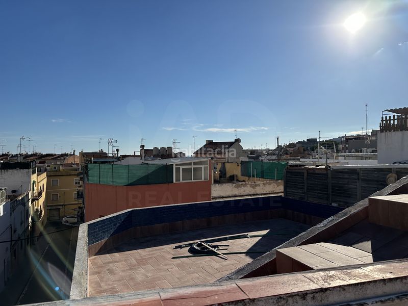 Foto 78cffc30-1a9c-4465-ad12-a5c7cf4ed3aa. Casa aparellada amb calefacció a Cerdanyola Nord Mataró