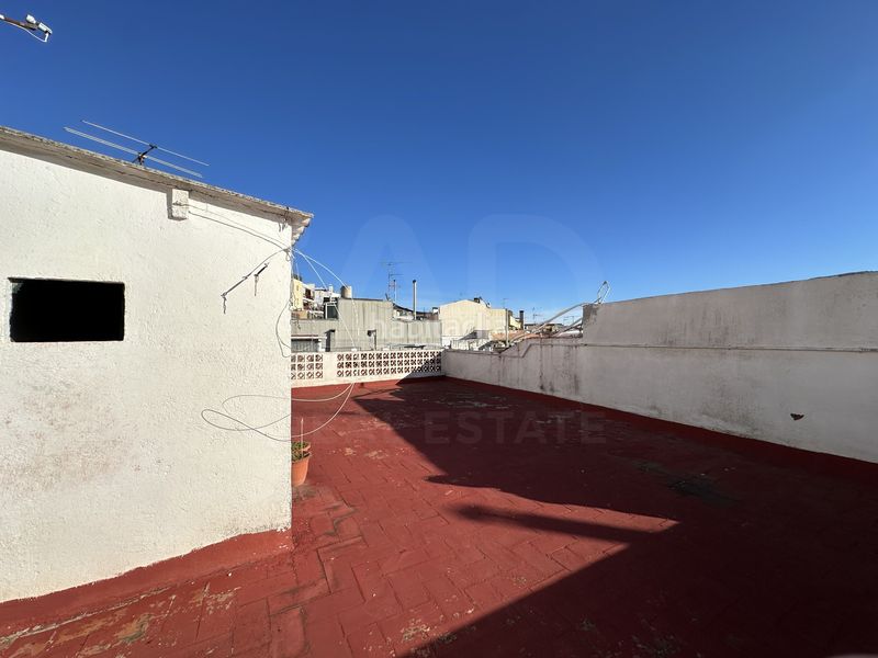 Foto 901495d8-f3fc-4059-8b0d-2c59d47539de. Casa aparellada amb calefacció a Cerdanyola Nord Mataró