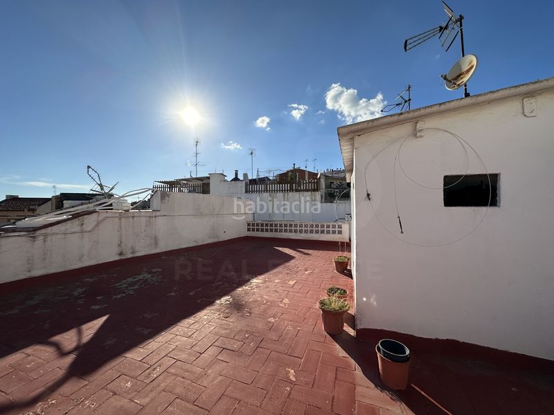 Foto ac8dafe1-2bb8-45e8-9837-2e785ef50925. Casa aparellada amb calefacció a Cerdanyola Nord Mataró