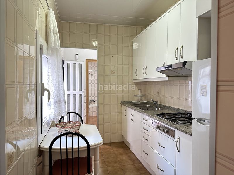 Foto e558a33e-1562-45f6-939c-80338d2a453c. Casa aparellada amb calefacció a Cerdanyola Nord Mataró