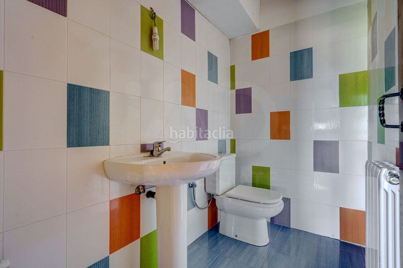 Foto a8bd4df6-11e1-431c-9ee1-3e4d76fb0fbd. Casa amb calefacció a Valle de Losa