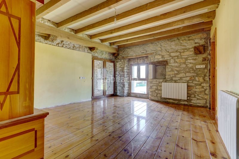 Foto d5b5470b-7710-49cc-aebb-766e2b32ea66. Casa amb calefacció a Valle de Losa