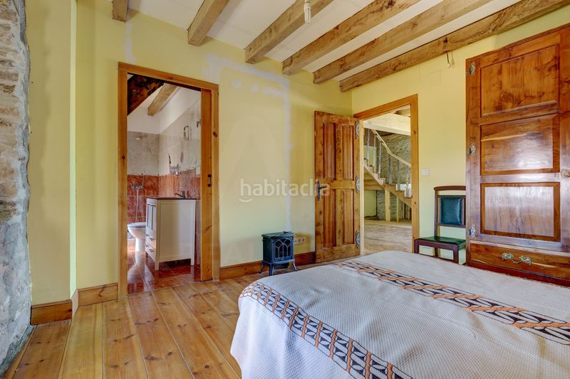 Foto ea4009d4-3a47-4cf9-a36c-931e741b99e1. Casa amb calefacció a Valle de Losa
