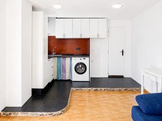 Business premise in Calle daniel de castelao 8 8