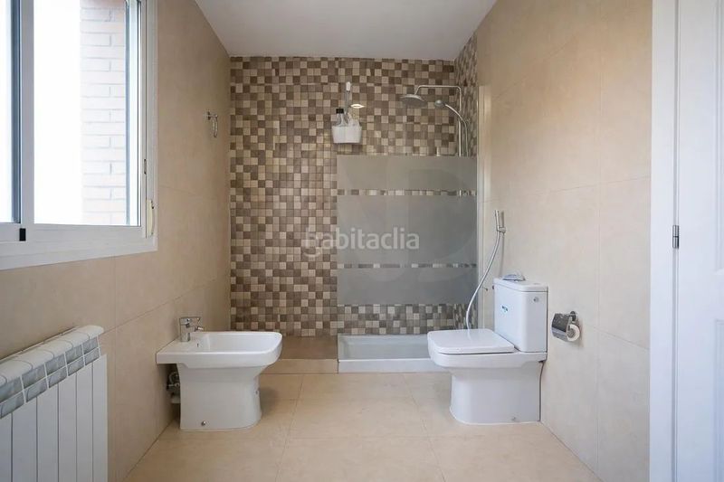 Foto 408415ea-f4f5-4ec2-8c96-ad9d4509eb5e. Casa amb calefacció aparcament piscina a pla de maset - cap de Salou Salou