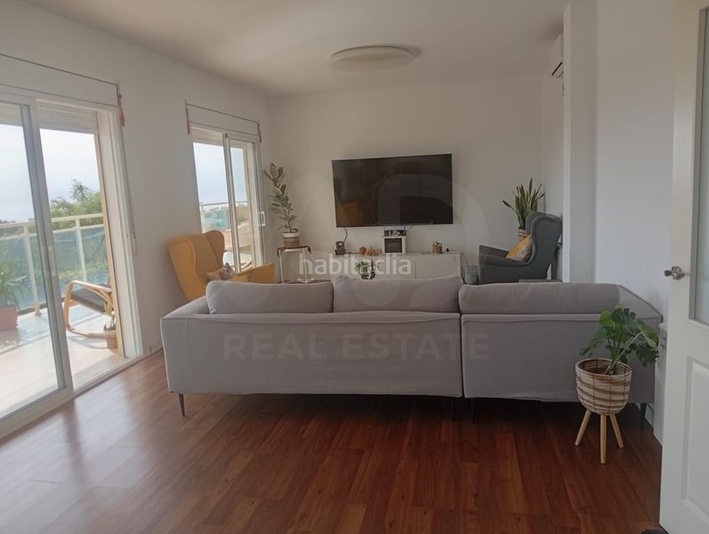 Foto 414bd0a4-eb55-48da-a7a1-cbf688c3e19a. Casa amb calefacció aparcament piscina a pla de maset - cap de Salou Salou