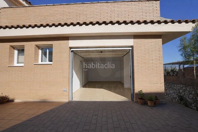 Foto 7c9a23b3-499d-4c06-972f-5dba83d41e82. Casa amb calefacció aparcament piscina a pla de maset - cap de Salou Salou