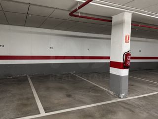 Parking coche en Cuatro Vientos
