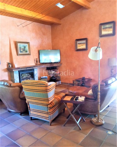 Foto 2563d36f-500b-4a12-8d54-86b8e111eeac. Casa amb calefacció aparcament piscina a Móra d´Ebre