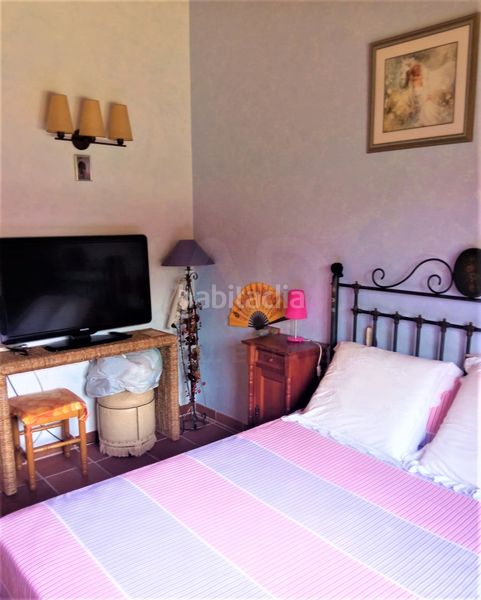 Foto d0ba1324-c25a-48f8-8188-06831e23f059. Casa amb calefacció aparcament piscina a Móra d´Ebre