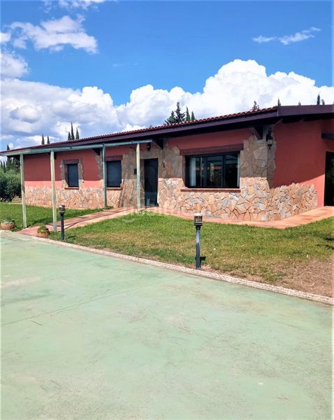 Foto ed8b187c-14b4-4d8d-862e-7e164acdb999. Casa amb calefacció aparcament piscina a Móra d´Ebre