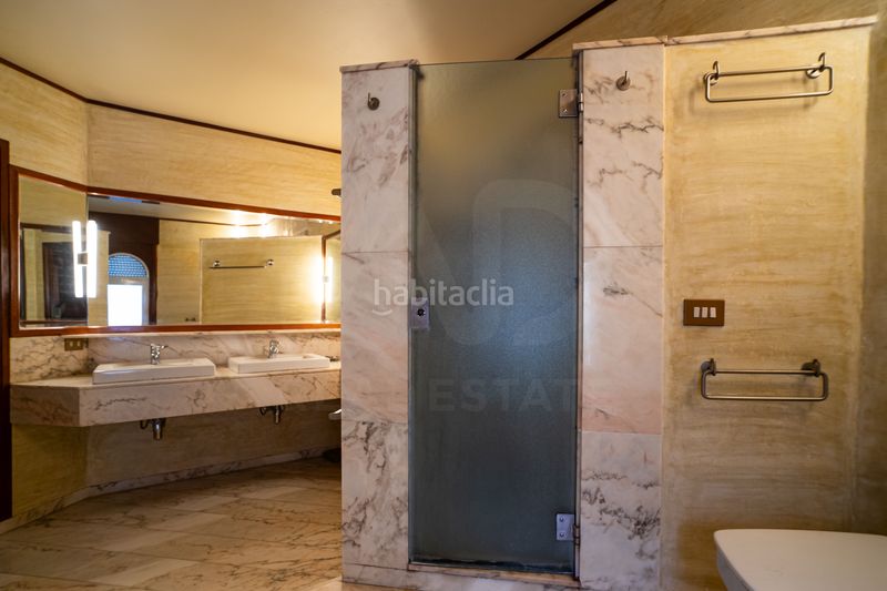 Foto db5d5bc8-e4d0-4ee7-85a2-a0f216d81bc5. Casa amb aparcament a Urbanitzacions Tortosa