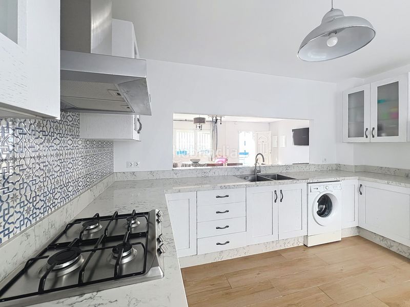 Foto 0fa6e182-6a1e-44ba-b2e8-57d011653b82. Casa a Lagos