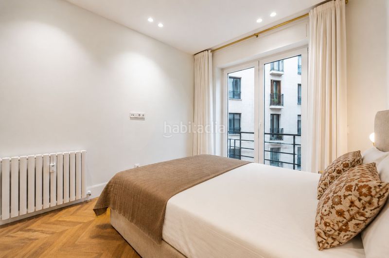 Foto 1bf0ff0b-e9bb-4645-9a36-cdc7426ddca2. Piso en calle de padilla 39 en Lista Madrid