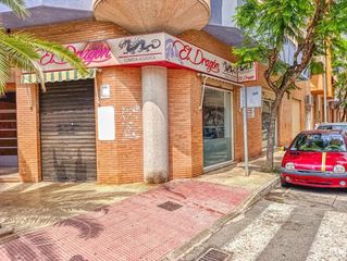 Local Comercial a Calle Madre Elisea Oliver 13 13