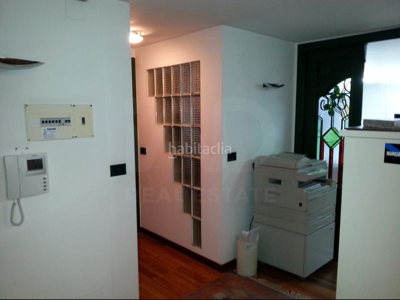 Foto 2ff9ac8c-4f85-4911-86b0-207ad614a6c0. Local comercial a Fene