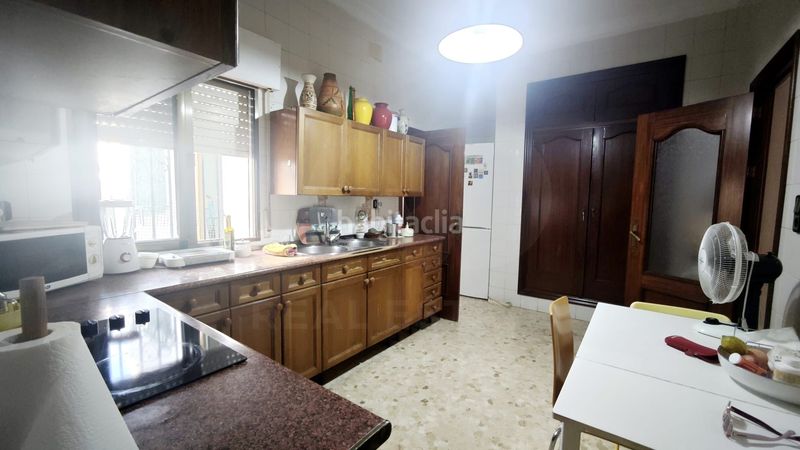 Foto be1ee4f0-d1c4-4cea-b5e4-c2861f085109. Casa amb aparcament a Lepe