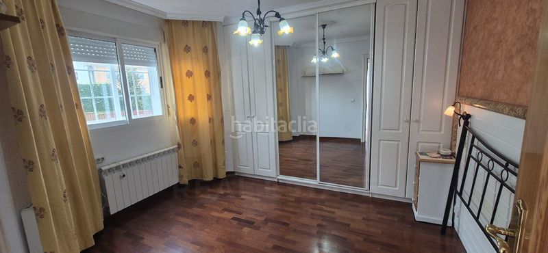 Foto 71567a40-5d10-4e03-b46c-f2ae0692228a. Casa aparellada amb calefacció aparcament piscina a Cabrerizos