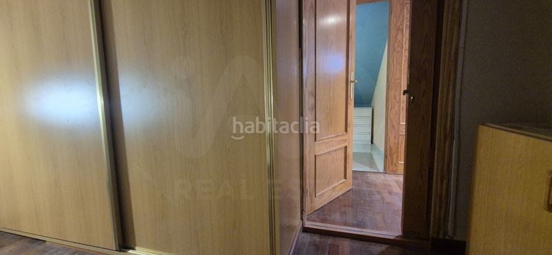 Foto 84eb30d2-7460-4b33-a302-a57c5a8ce170. Casa aparellada amb calefacció aparcament piscina a Cabrerizos