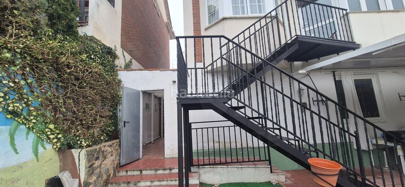 Foto d451d83c-297e-4bbc-86cc-68443f8c717c. Casa aparellada amb calefacció aparcament piscina a Cabrerizos