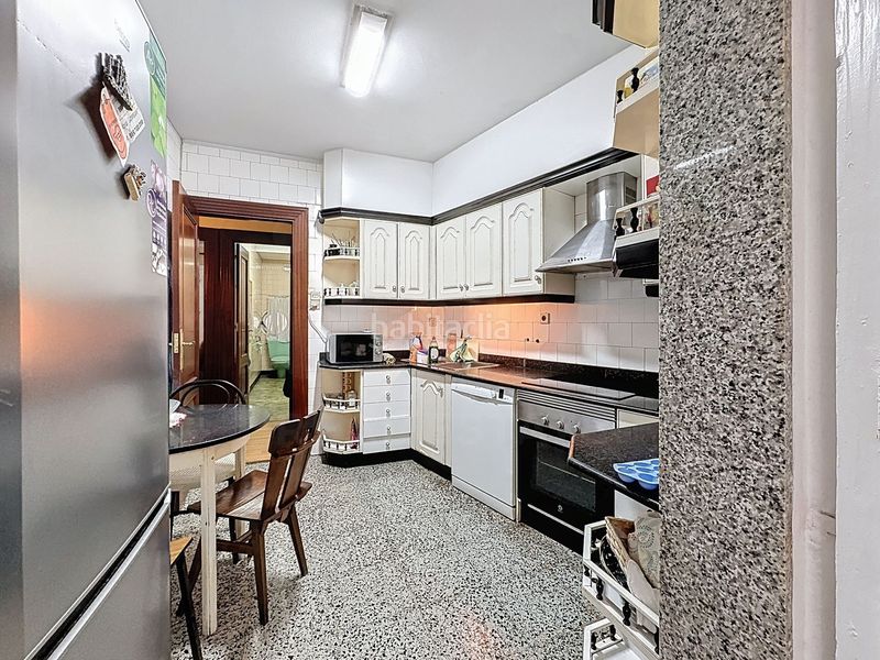 Foto 68284e7d-88b0-4559-94e3-983e52126f4d. Casa amb calefacció aparcament a Centro - Echegaray Pontevedra