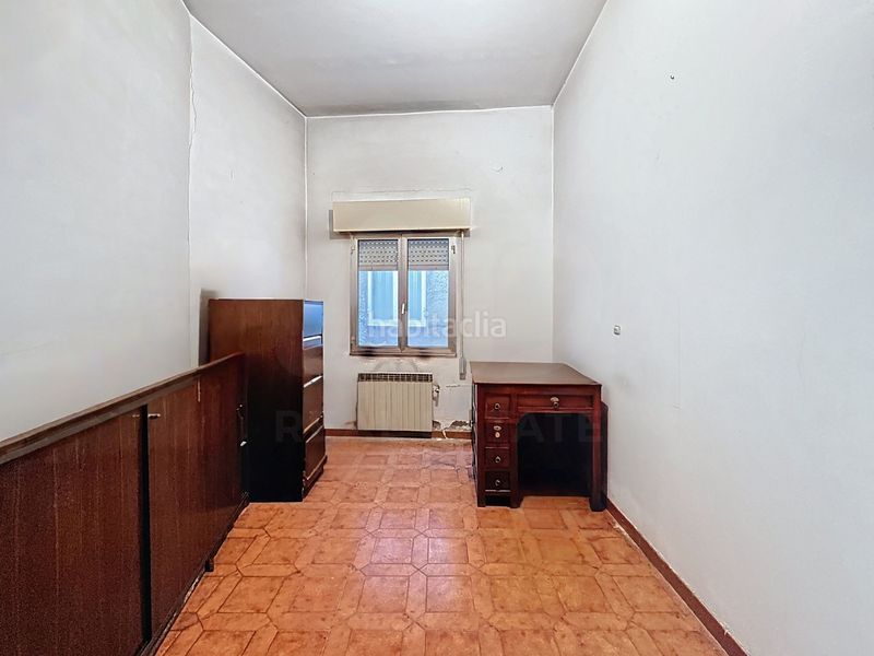Foto b3612f11-53e4-431e-843d-c5b6db63216b. Casa amb calefacció aparcament a Centro - Echegaray Pontevedra