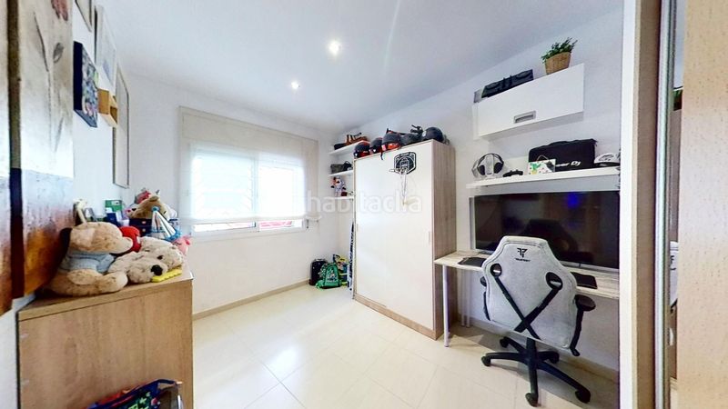 Foto fcc40be5-c0ed-4d25-8851-973ee9bf28b8. Pis a Centre Vendrell (El)