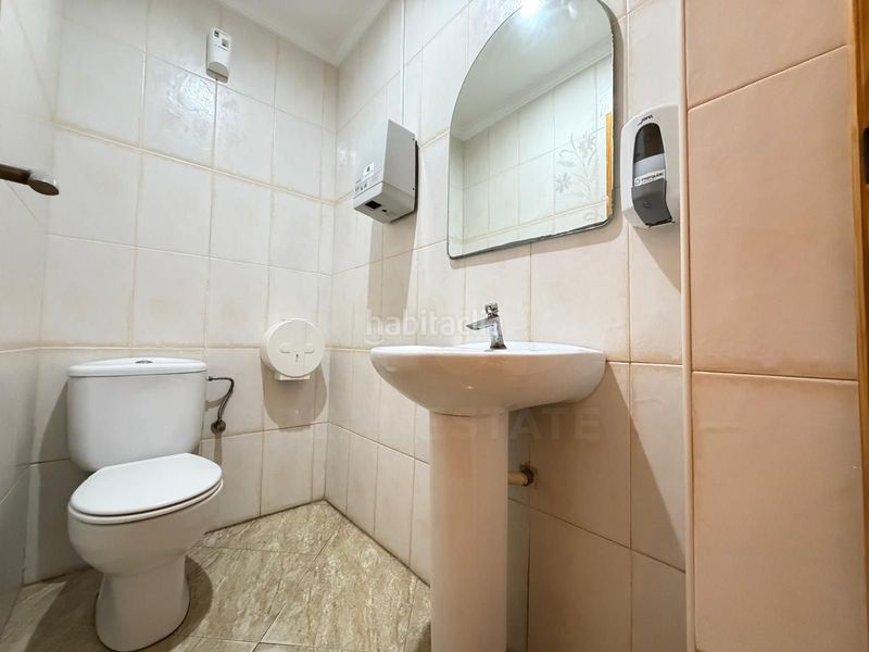 Foto 94d3f87c-4c1f-4b14-899b-18d084fdf475. Local comercial a Miramar