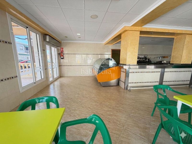 Foto efc1f390-db1a-4b8d-9975-669f7edf1139. Local comercial a Miramar