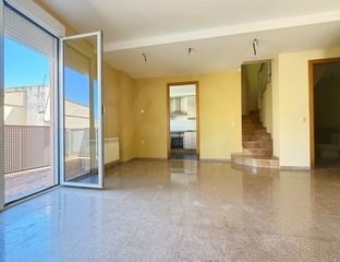 Casa bifamiliare in Castelló de Rugat