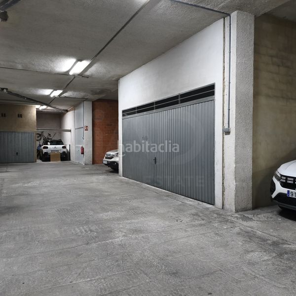 Foto 738e85f9-2534-4014-b1f5-87739ab16e8c. Aparcament cotxe a Corea Gandia