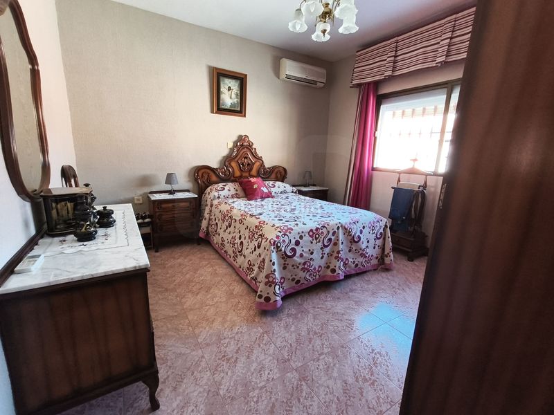 Foto 46d0a375-0b52-470a-a28a-987f21bc84ea. Casa amb calefacció aparcament a Navas del Selpillar Lucena