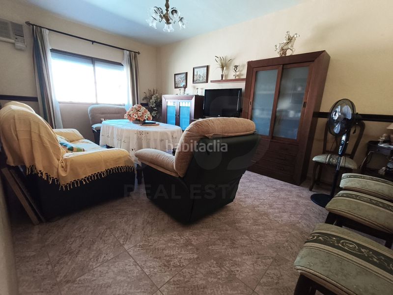 Foto b78b4668-2cdf-43a8-9dfd-b21da9873d62. Casa amb calefacció aparcament a Navas del Selpillar Lucena