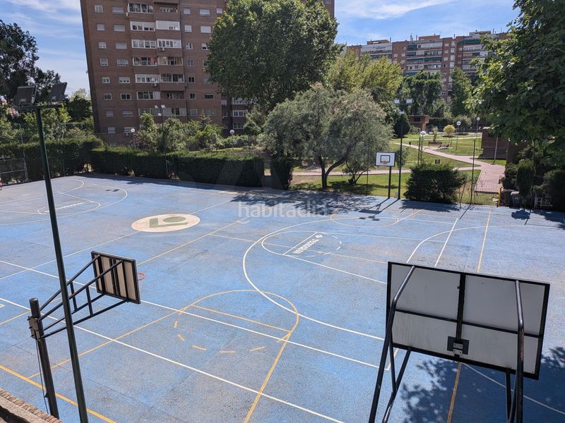 Foto 716d8ca4-9f2e-4d40-9f7b-13cb9012f2de. Pis amb calefacció aparcament piscina a Pilar Madrid