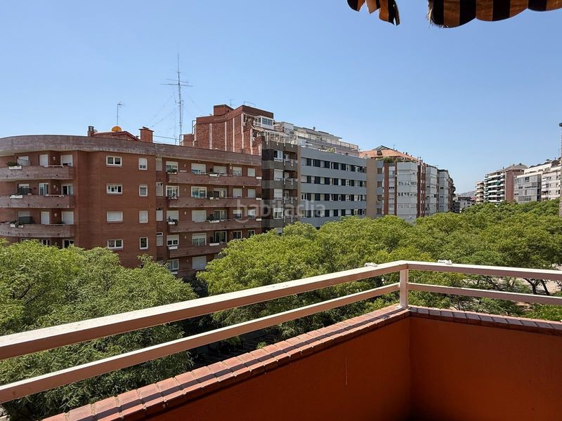 Foto c6cc1f59-a5c9-4a25-b964-3a460b7b137a. Àtic amb calefacció a Guinardó Barcelona
