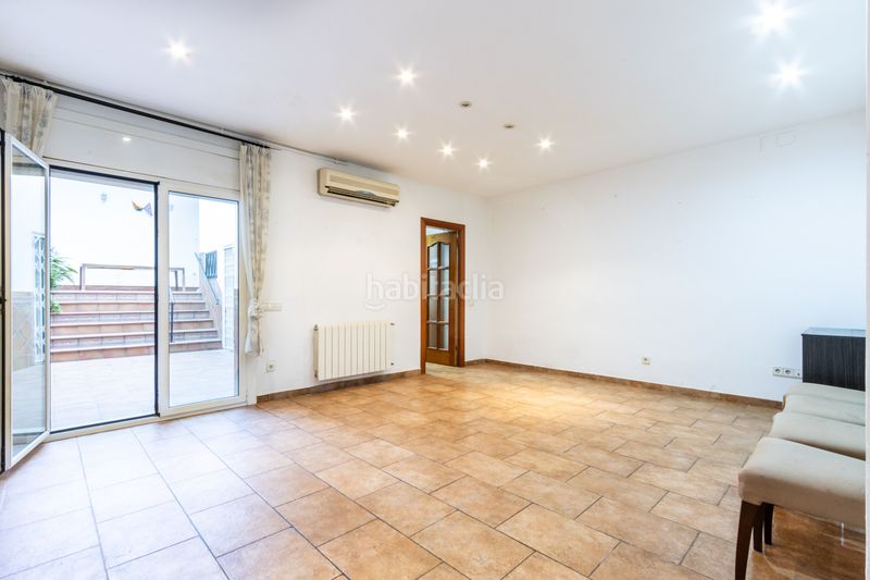 Foto ab875bda-cc0b-4aa1-9a46-99e939aeff10. Casa amb calefacció aparcament a Centre Masnou (El)