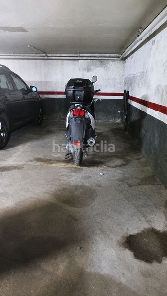 Foto ae66052f-5110-46ec-9b5a-456e0a515719. Aparcament cotxe a Calella