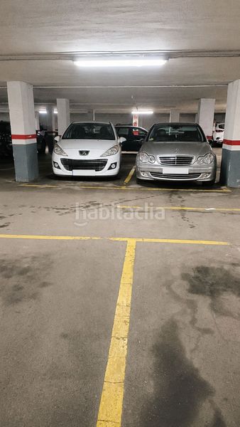 Foto 044ad5f6-e49b-4eeb-a0a8-7ed10a1d9752. Aparcament cotxe a Calella
