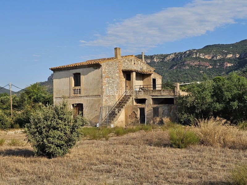 Foto b00ad6f2-21c1-4504-9089-bc99aa7d4d0a. Finca rústica en Alforja