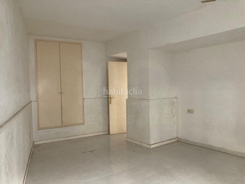 Foto e8fa3682-3668-4b3b-966b-0a2208d50c01. Pis a el castell de Cubelles Cubelles