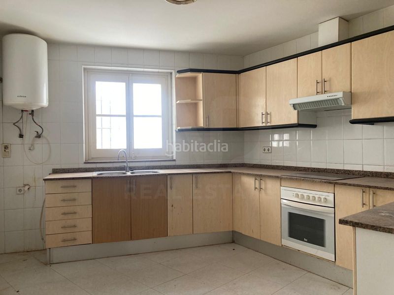 Foto f75130e9-6495-40b8-9198-7be483237a4b. Pis a el castell de Cubelles Cubelles