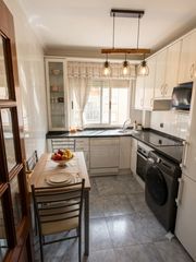 Flat in Calle SANTA ANA 22 22