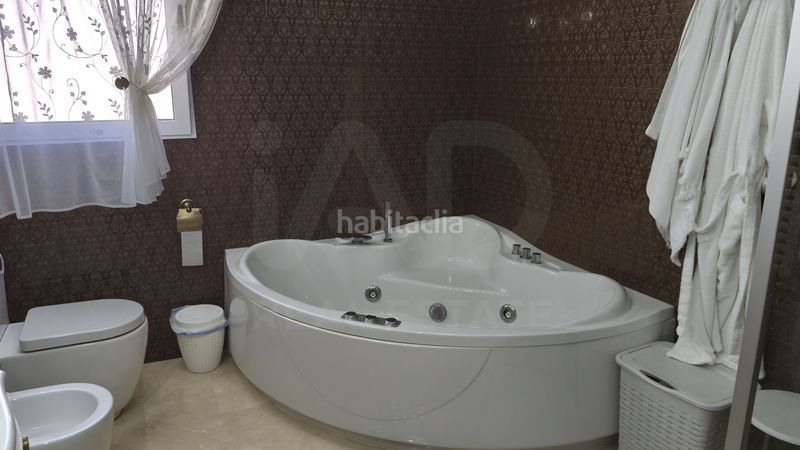 Foto 37a09d4c-fc94-4283-8d18-9a6baeaf7930. Casa amb aparcament piscina a La Sella Pedreguer