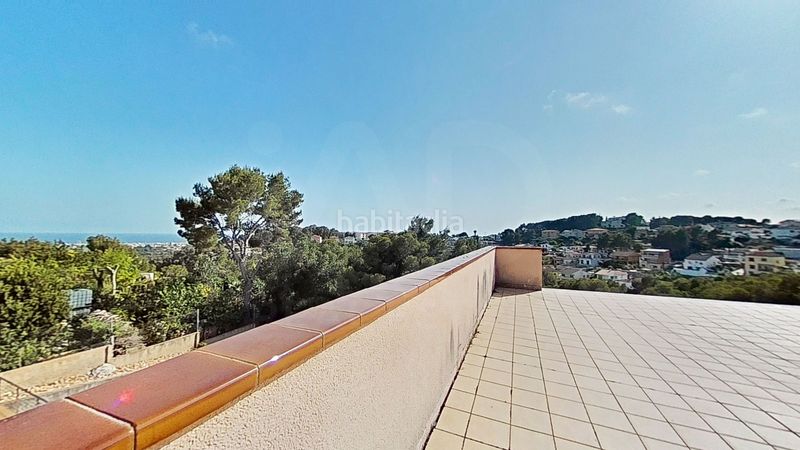 Foto 46ab6f39-4cd3-4689-b64f-77151c9fdd7d. Casa amb aparcament a Bellvei