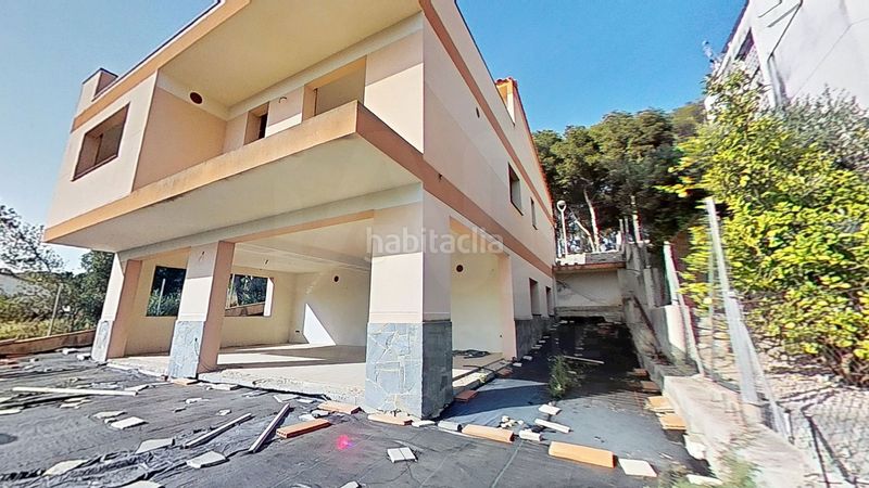 Foto 848765c2-6ee2-4bb8-9b46-f9a9946c6882. Casa amb aparcament a Bellvei