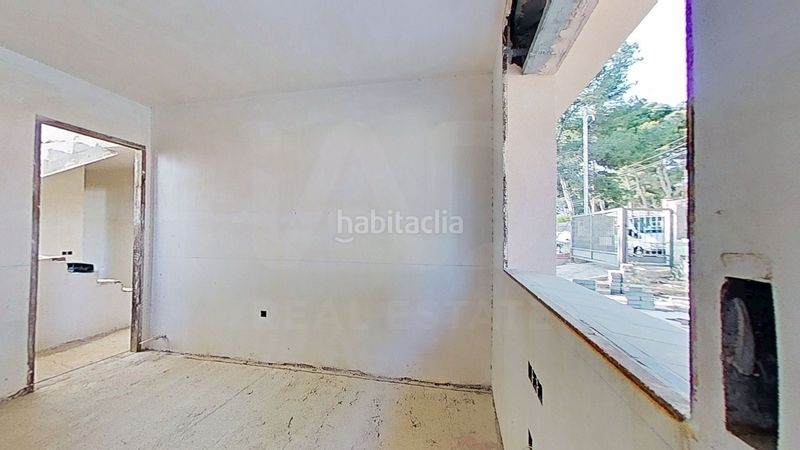 Foto 6e2724ce-6bf2-46a3-88f3-f7c74cb9d82b. Haus mit parking in Bellvei