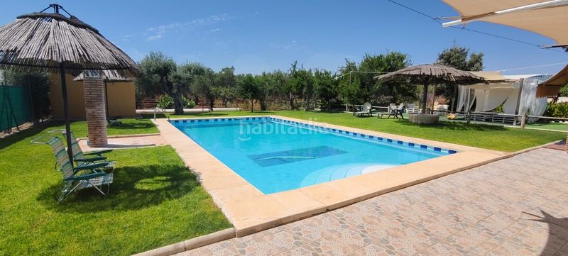 Foto 9085d5cb-9d12-4747-a658-d3a85625871b. Casa amb piscina a Écija